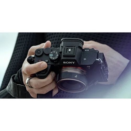 PolarPro LightLeak 28mm f/11 Lens for Sony E-Mount Cameras - Image 3